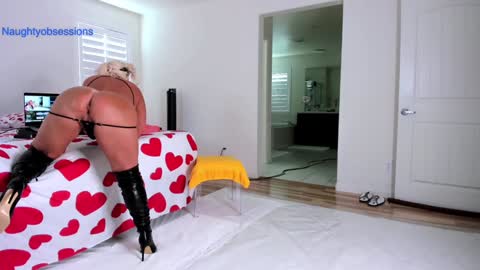 Aphroditecall me A for short online show from October 6, 10:27 pm