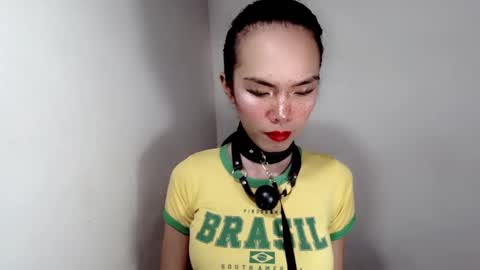 naughtypetiteangel online show from November 24, 11:58 pm