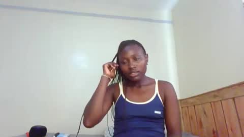 naughtyqueen12 online show from December 16, 6:42 am