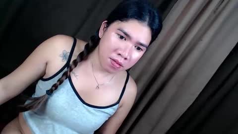 naughtywildvenice online show from May 5, 5:25 am