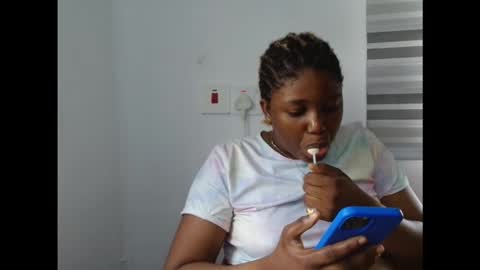 naughtyxpussyx online show from October 19, 12:21 pm