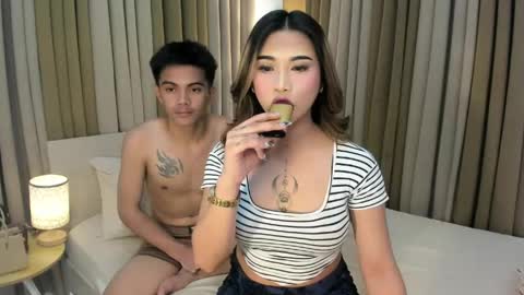 naughtyy_hunk_niel online show from April 26, 7:06 am