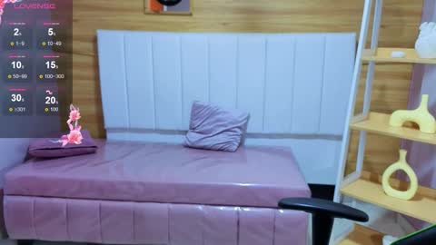 naya a online show from November 28, 2:35 pm