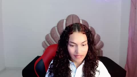 naya_fox1 online show from December 13, 7:53 pm