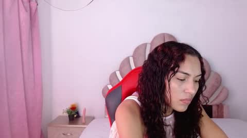 naya_fox1 online show from February 4, 6:45 pm