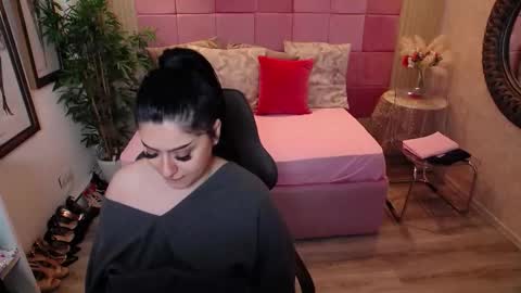 Eliza online show from December 22, 10:22 am