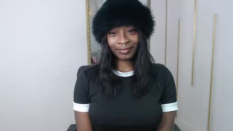Nayaris 3 online show from May 13, 4:05 pm
