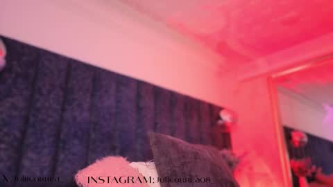 Snapshot of naylapot_ chatting on September 30, 12:48 pm Juli  online show from September 30, 12:48 pm