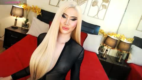 F R A N Z I A online show from March 20, 9:25 am