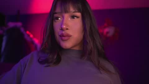 Nefertari online show from November 11, 11:45 am