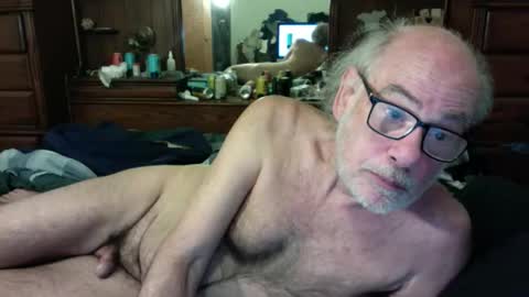 nedddludd online show from May 29, 4:21 am