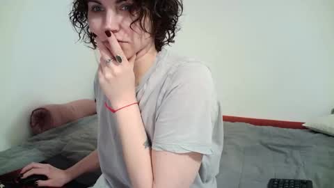 nefertiti_queen online show from April 19, 8:11 pm