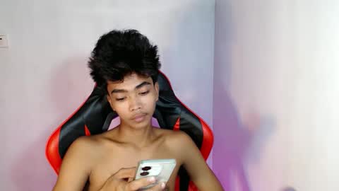 Snapshot of neil_asian69 chatting on October 31, 8:15 am neil_asian69 online show from October 31, 8:15 am