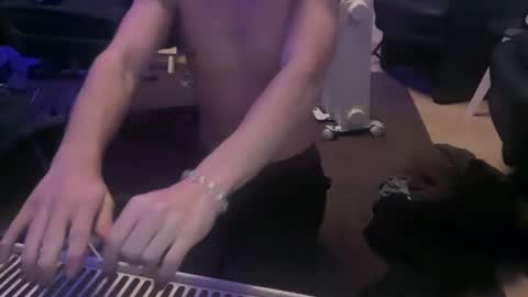 Snapshot of nemcahot chatting on December 28, 2:33 am nemcahot online show from December 28, 2:33 am