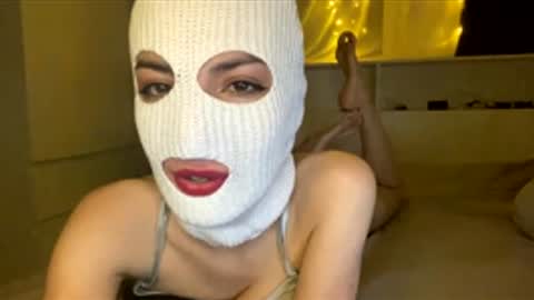 Fieryblow online show from April 18, 12:01 am