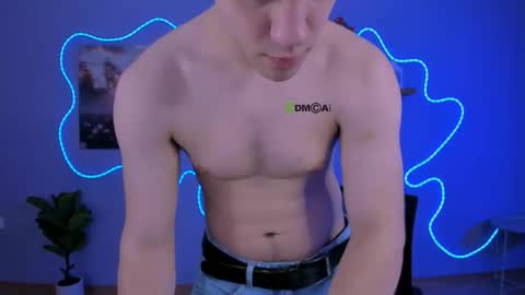 neo_raze_ online show from March 19, 9:09 pm