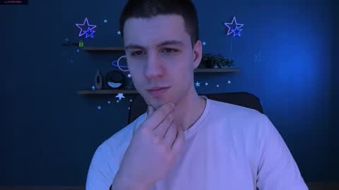 neo_raze_ online show from March 21, 8:02 pm