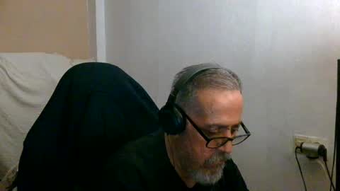 neron401 online show from June 18, 4:18 am