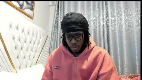 netfux_and_chill online show from May 18, 4:40 am