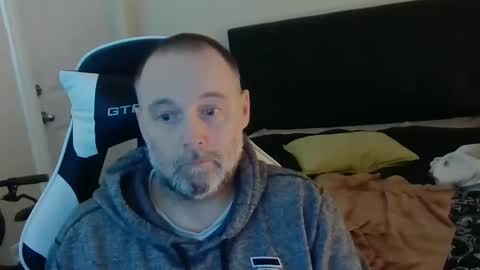 NewWorld online show from December 1, 5:04 pm