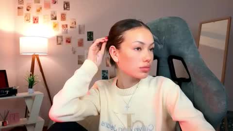 Lilly online show from February 12, 2:09 pm