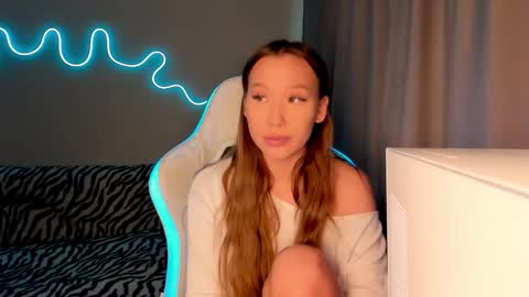 Mina online show from October 3, 1:30 pm