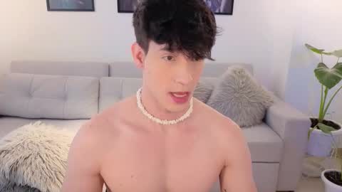   online show from November 10, 5:05 pm