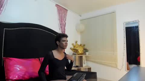 nezuco_tanyiro online show from October 17, 5:22 am