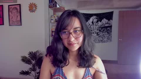 Snapshot of nia_blaze chatting on February 9, 8:02 pm Nia online show from February 9, 8:02 pm