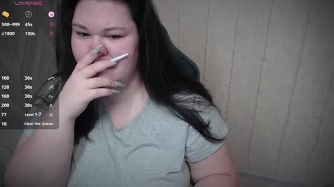 nicara_ online show from December 18, 9:47 am