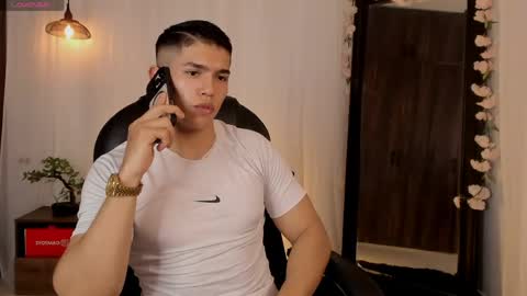 nick fenix online show from May 2, 3:12 am
