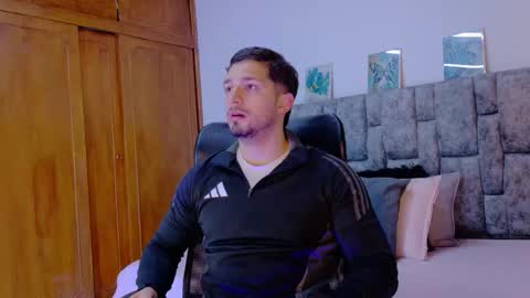 nick_moss_ online show from February 21, 11:02 am