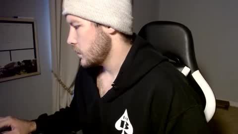 Cakedcouple  OF - Yourtattedcutie  qurlynfit online show from December 26, 2:05 pm