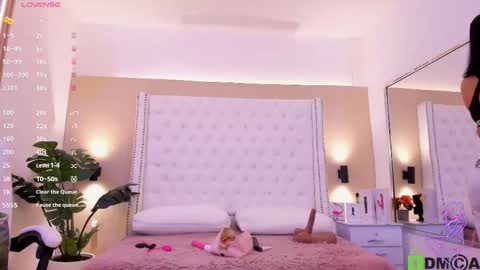 nickky online show from November 18, 1:03 pm