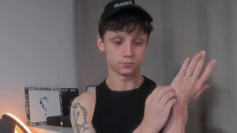 Nicky Neal online show from December 3, 1:36 am