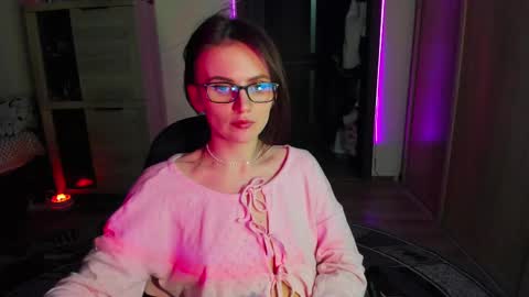 Nicky Weekends online show from February 14, 8:59 pm