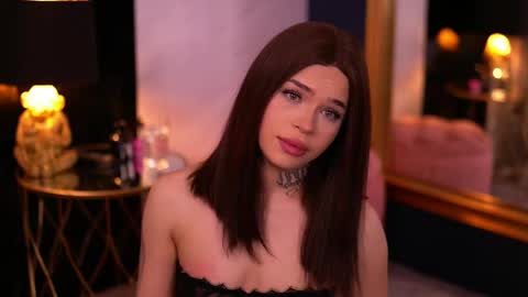 Nicky online show from April 4, 9:00 pm