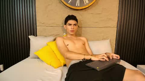 nico_monroet online show from April 20, 9:51 pm