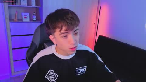 Nicolas online show from October 22, 8:10 pm