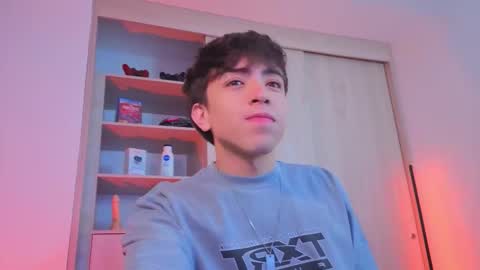 Nicolas online show from October 18, 8:13 pm