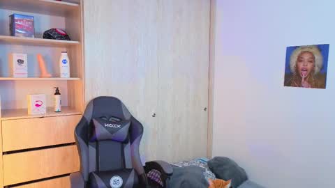 Nicolas online show from September 8, 8:30 pm