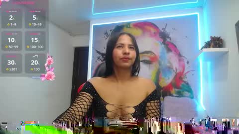 nicol_ross19 online show from April 13, 7:29 pm