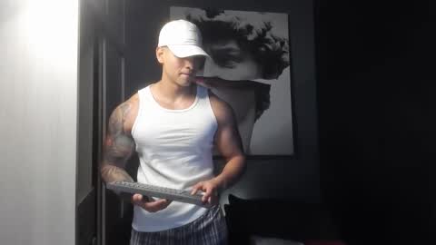 Andres online show from February 11, 4:44 pm