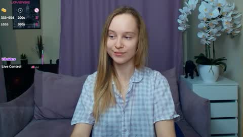 Nicoletta online show from March 27, 6:42 pm