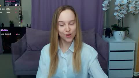 Nicoletta online show from March 26, 6:46 pm