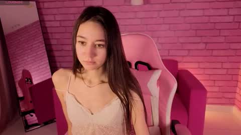 Nicole online show from February 5, 9:02 am