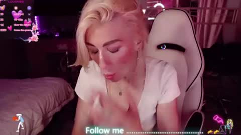 Nicole online show from July 17, 9:06 pm
