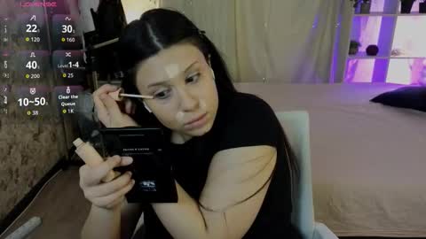 My name is Nicole. I m completely new here online show from November 19, 11:53 am