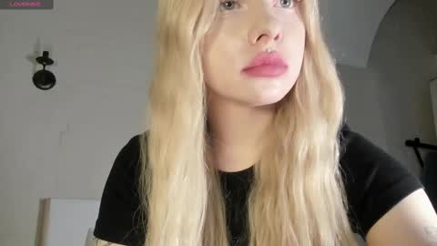 Mary online show from March 11, 12:33 am