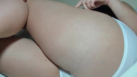 Snapshot of nicolehere4u chatting on December 6, 4:33 pm nicolehere4u online show from December 6, 4:33 pm